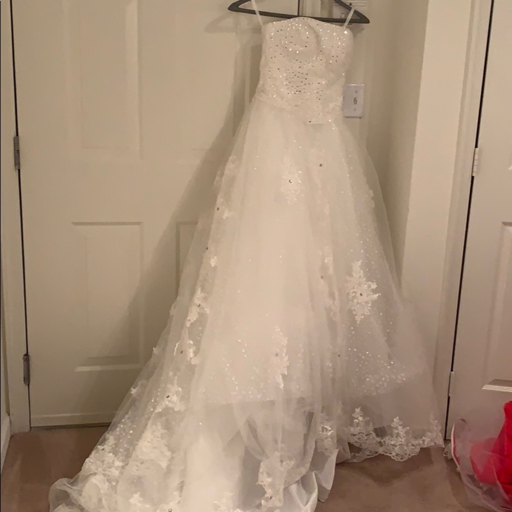 WEDDING DRESS